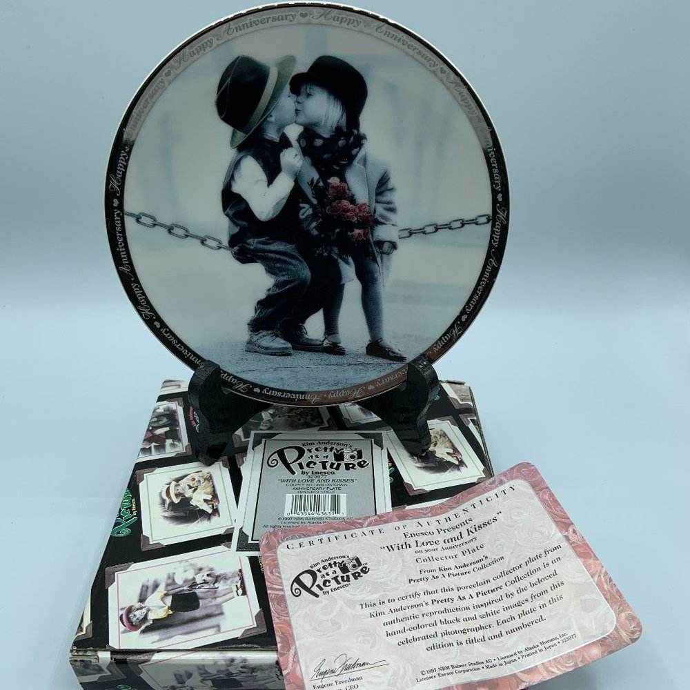 Kim Anderson's Pretty As A Picture "WITH LOVE AND KISSES" Plate 1997 by Enesco